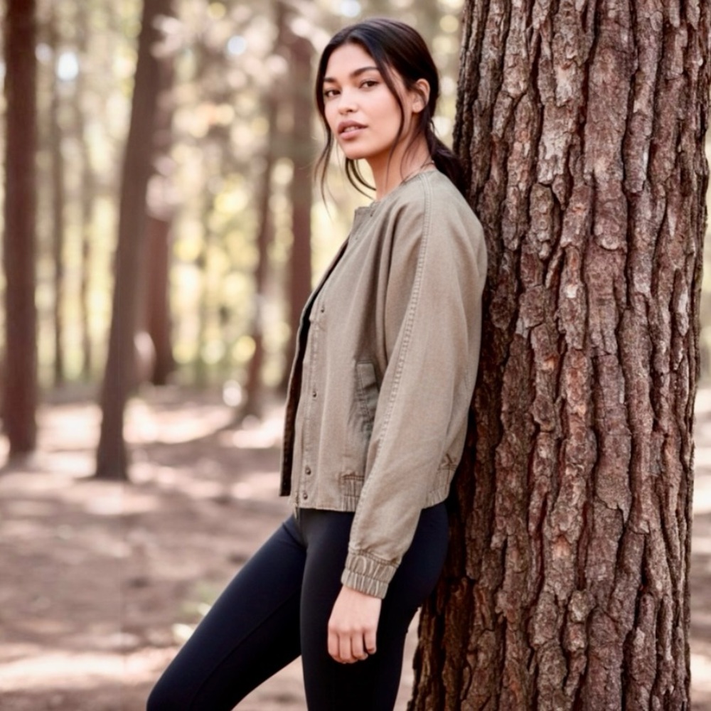 BDG Urban Outfitters Cropped Batwing Utility Jacket - Picture 5 of 15